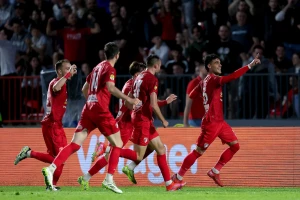 Kragujevac video veliki Radnički, Zvezda sa "šampionskom krunom" nokautirana u srcu Šumadije!